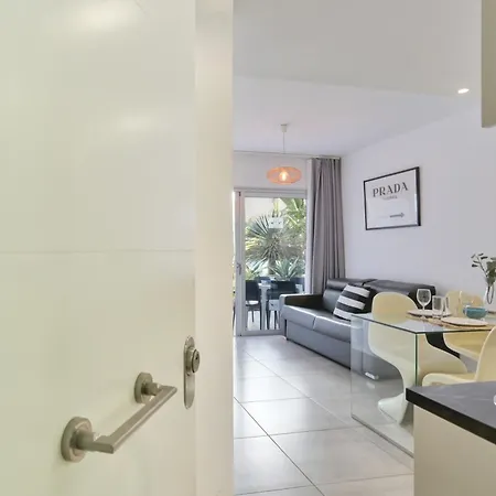 Apartment Paradise Sun - Stylish 1br With Pool, Terrace & Rooftop Bar, 100 M From *