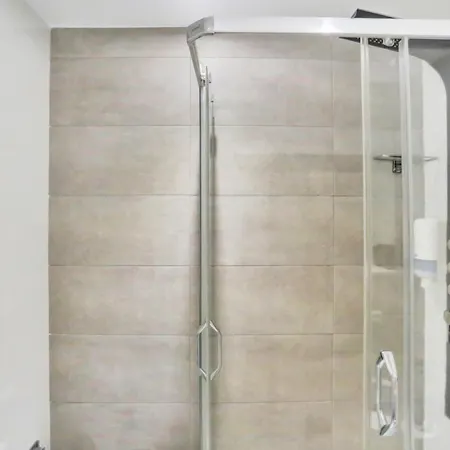 Paradise Sun - Stylish 1br With Pool, Terrace & Rooftop Bar, 100 M From Apartment