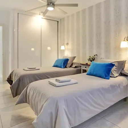 Paradise Sun - Stylish 1br With Pool, Terrace & Rooftop Bar, 100 M From * Corralejo