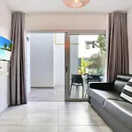 Paradise Sun - Stylish 1br With Pool, Terrace & Rooftop Bar, 100 M From Corralejo
