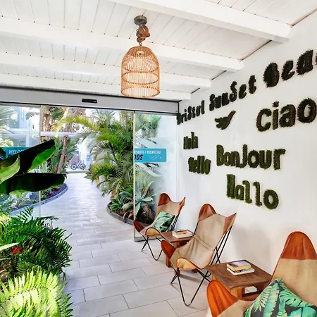 Paradise Sun - Stylish 1br With Pool, Terrace & Rooftop Bar, 100 M From Appartement