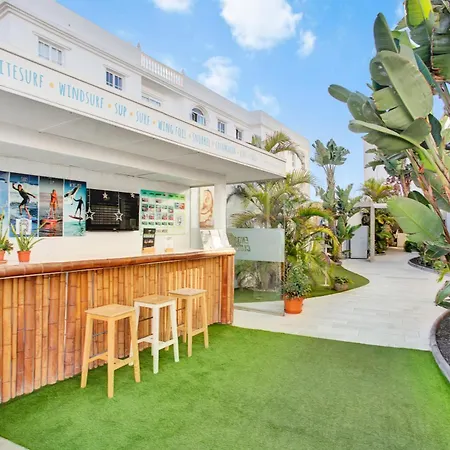 Paradise Sun - Stylish 1br With Pool, Terrace & Rooftop Bar, 100 M From