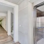 Paradise Sun - Stylish 1br With Pool, Terrace & Rooftop Bar, 100 M From Apartmán