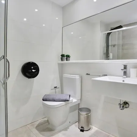 Paradise Sun - Stylish 1br With Pool, Terrace & Rooftop Bar, 100 M From 科拉雷侯