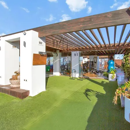 Paradise Sun - Stylish 1br With Pool, Terrace & Rooftop Bar, 100 M From Apartmán *