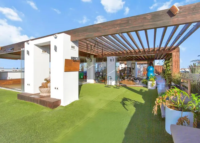 Paradise Sun - Stylish 1br With Pool, Terrace & Rooftop Bar, 100 M From Lejlighed *