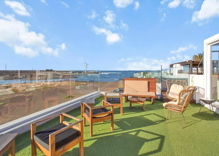 Paradise Sun - Stylish 1br With Pool, Terrace & Rooftop Bar, 100 M From